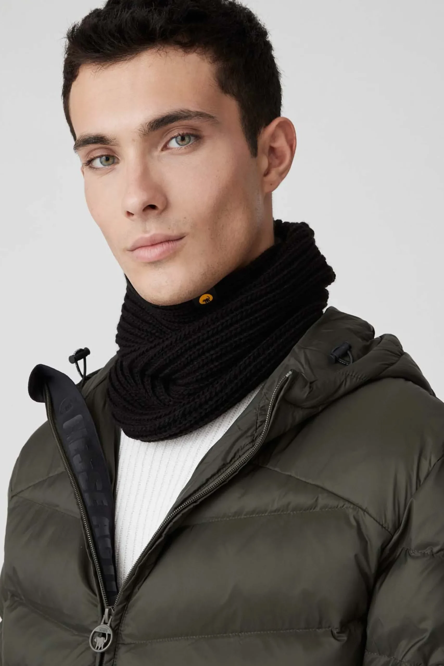 Flynn-Sciarpa Nera In Maglia